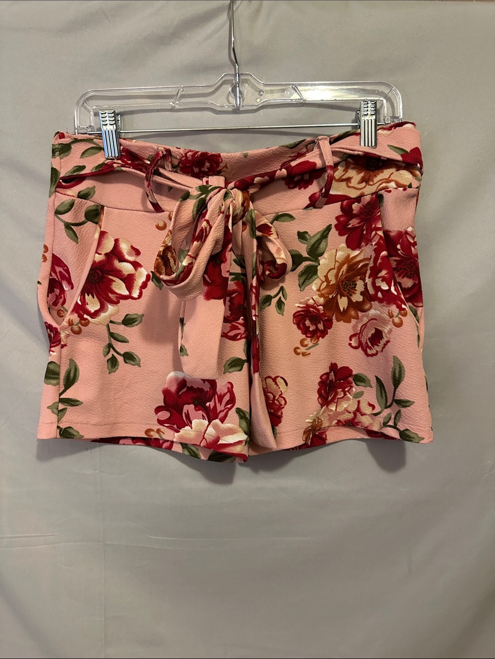 Source Unknown Pink Floral Tie-Waist Women's Shorts